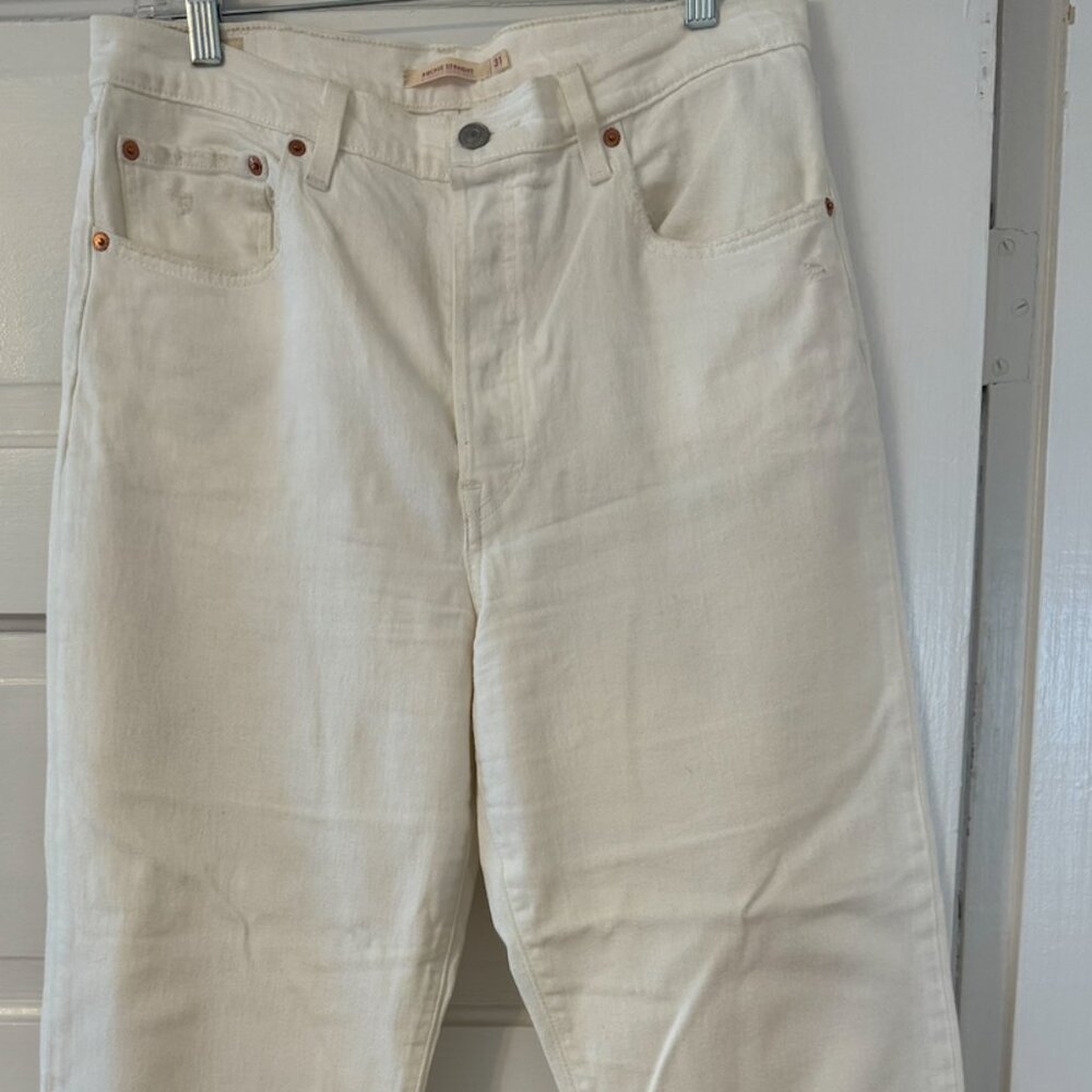Levi's Ribcage Straight Leg, White Jeans, size 31